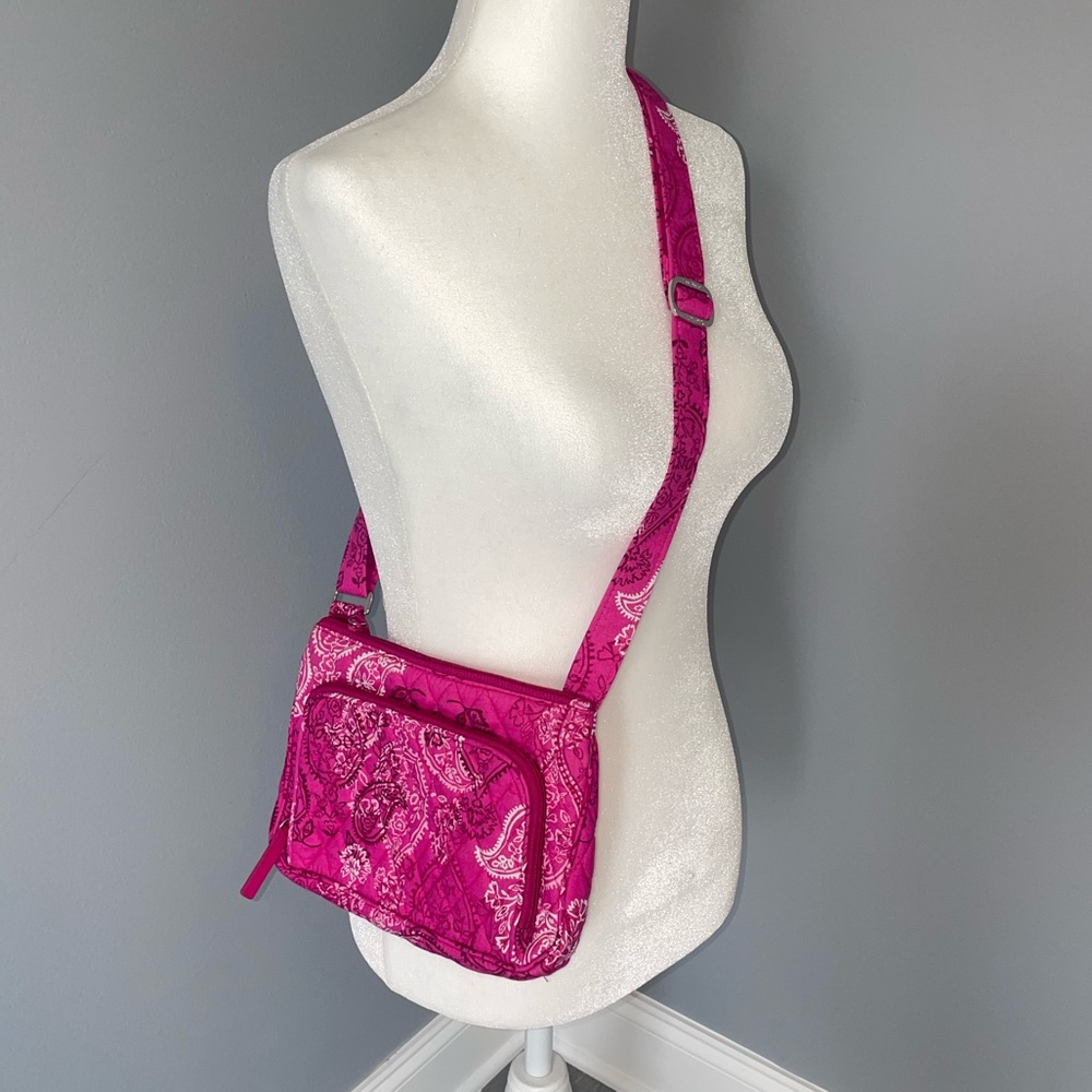 NWOT VERA BRADLEY Pink Paisley Print Crossbody Purse
